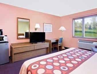 Super 8 By Wyndham Sturgeon Bay Hotel Bagian luar foto
